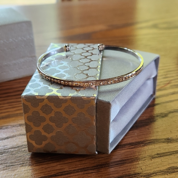 Silver purse, white saphire bracelet, silver bangle, amethyst necklace set - Picture 5 of 16